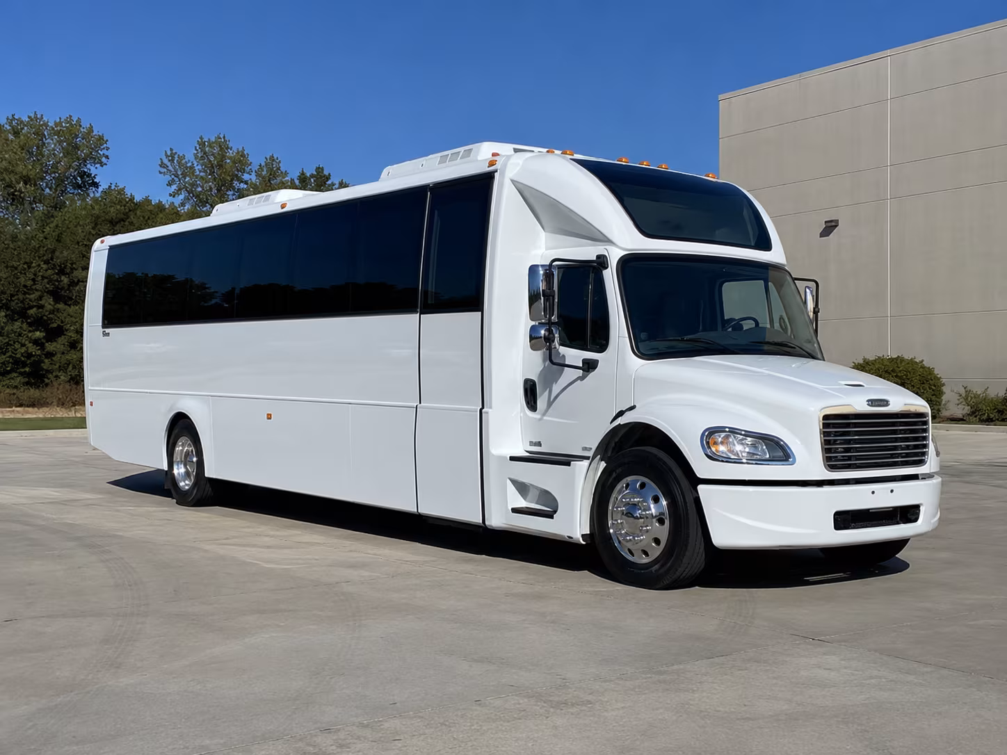 herriman 28 passenger party bus